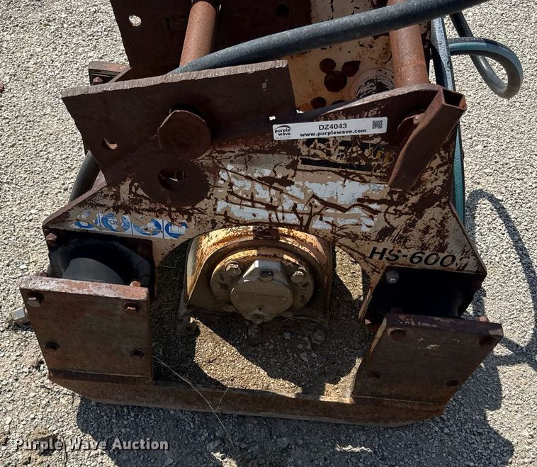 image for item DZ4043 Stanley HS60 plate compactor