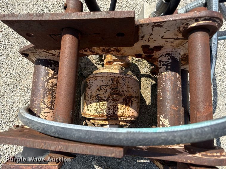 image for item DZ4043 Stanley HS60 plate compactor