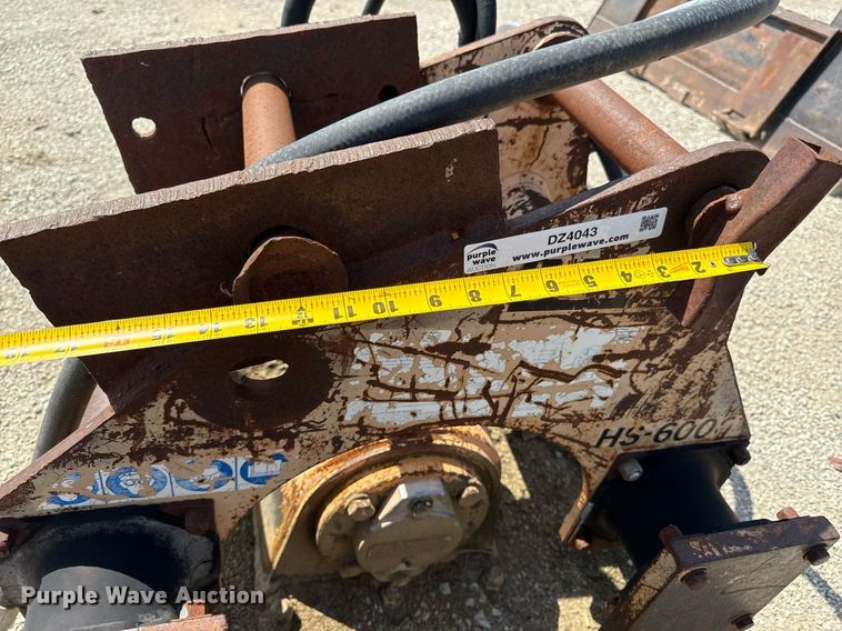 image for item DZ4043 Stanley HS60 plate compactor