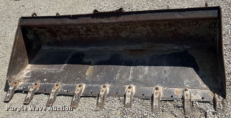 image for item DZ4044 Caterpillar skid steer bucket