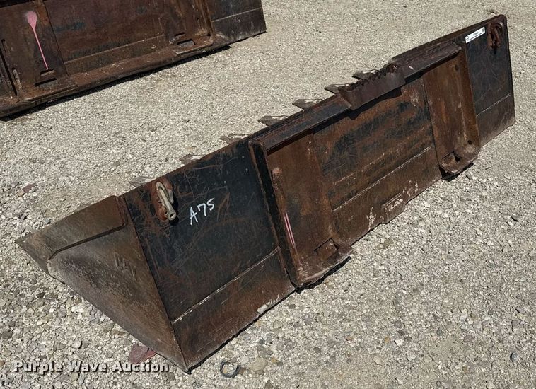 image for item DZ4044 Caterpillar skid steer bucket