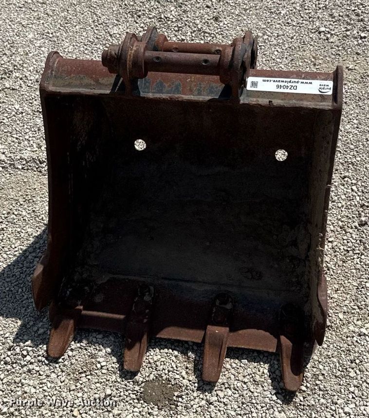 image for item DZ4046 Caterpillar excavator bucket