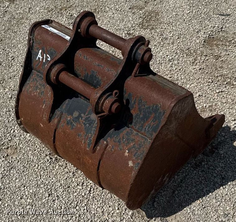 image for item DZ4046 Caterpillar excavator bucket