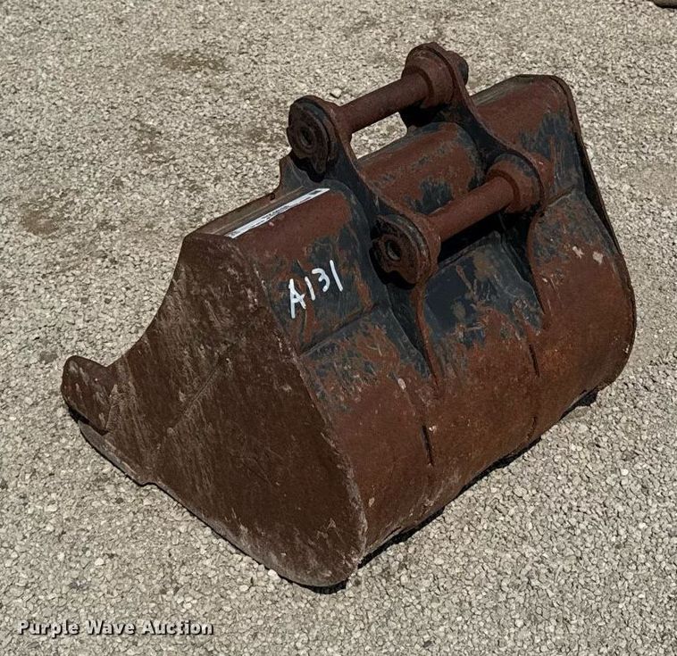 image for item DZ4046 Caterpillar excavator bucket