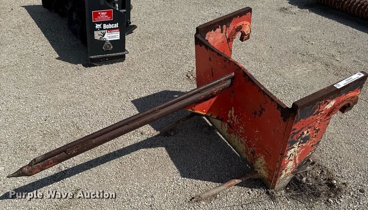 image for item DZ4047 Wheel loader bale spear