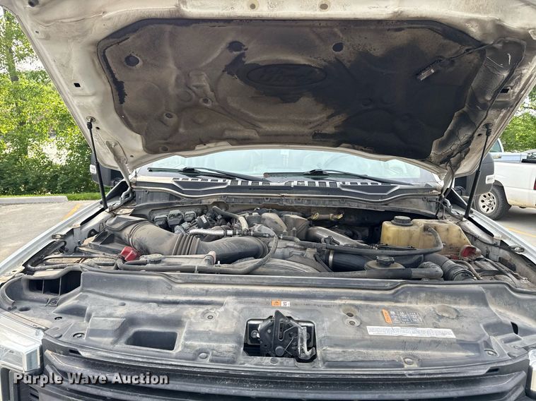 image for item DZ4066 2017 Ford F450 Super Duty Ext. Cab utility / service truck