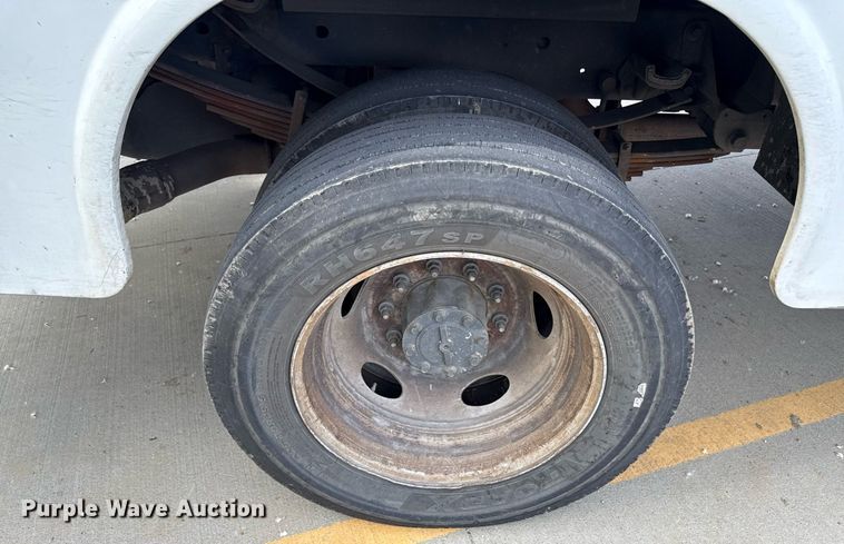 image for item DZ4066 2017 Ford F450 Super Duty Ext. Cab utility / service truck