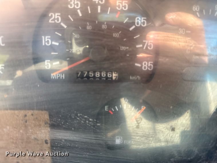 image for item DZ4068 1998 Ford LT9513 semi truck