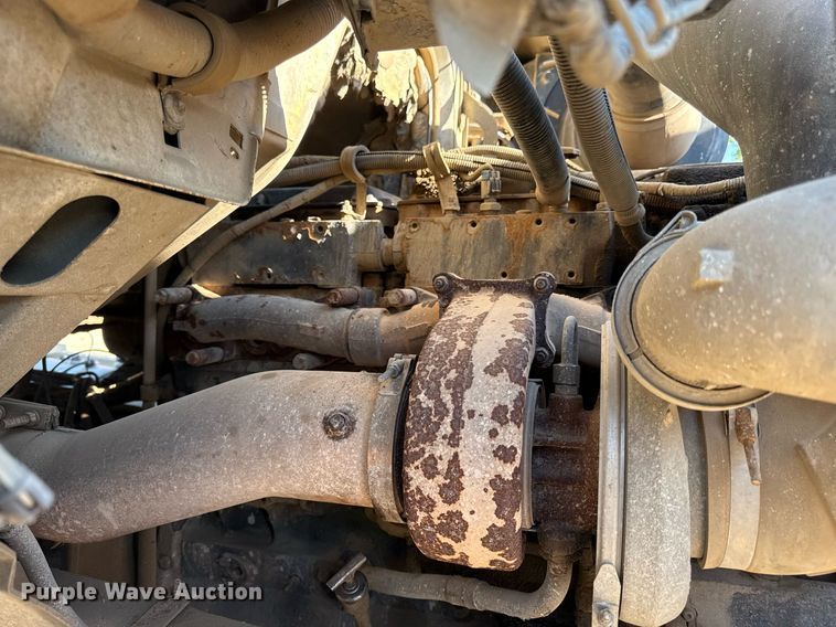 image for item DZ4068 1998 Ford LT9513 semi truck