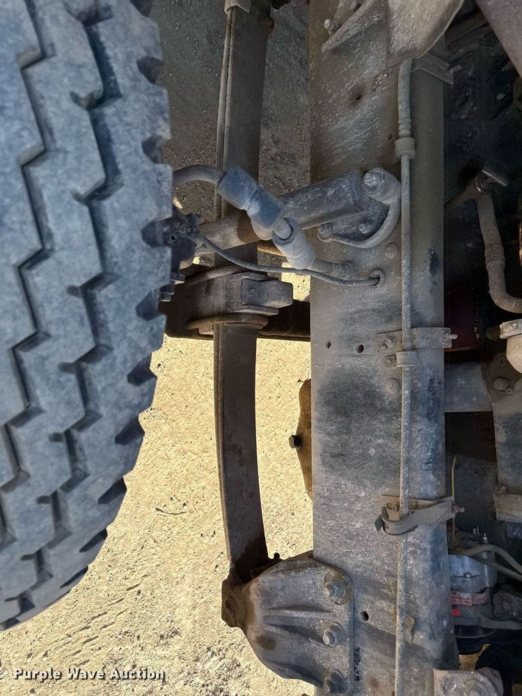 image for item DZ4068 1998 Ford LT9513 semi truck