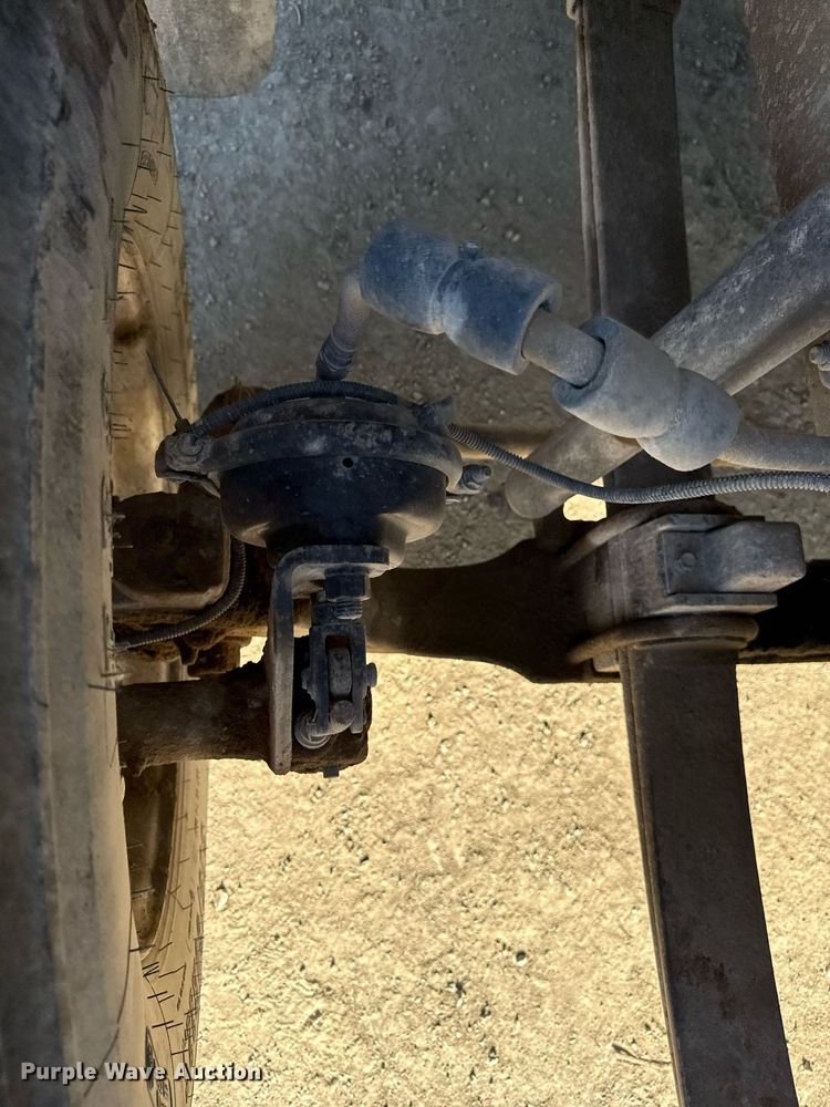 image for item DZ4068 1998 Ford LT9513 semi truck