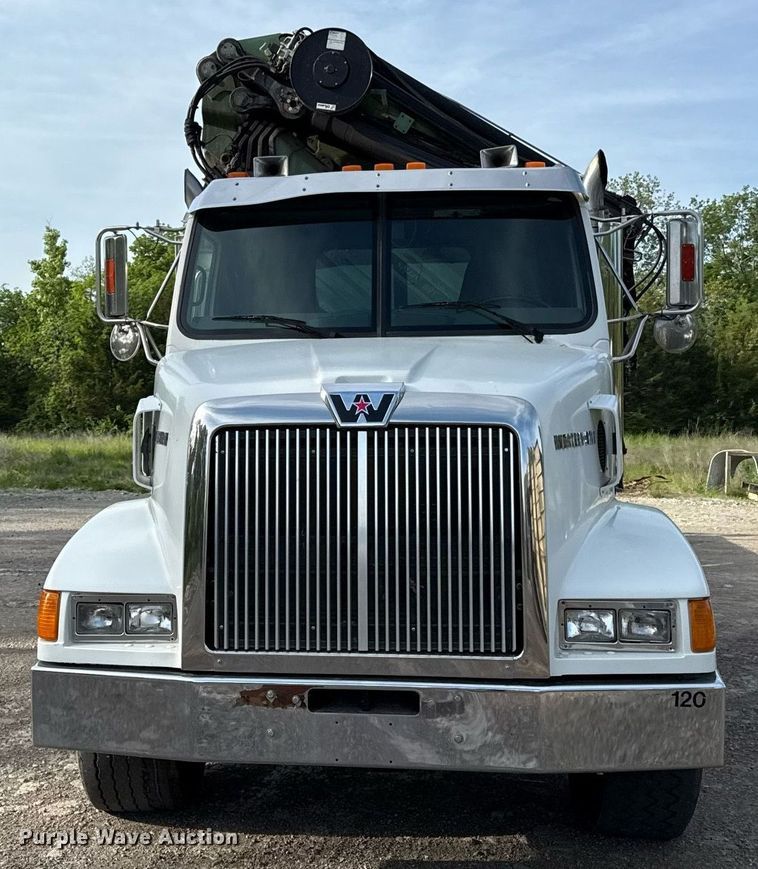 image for item DZ4069 2005 Western Star 4900 crane truck