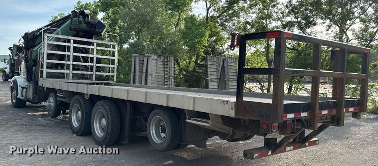 image for item DZ4069 2005 Western Star 4900 crane truck