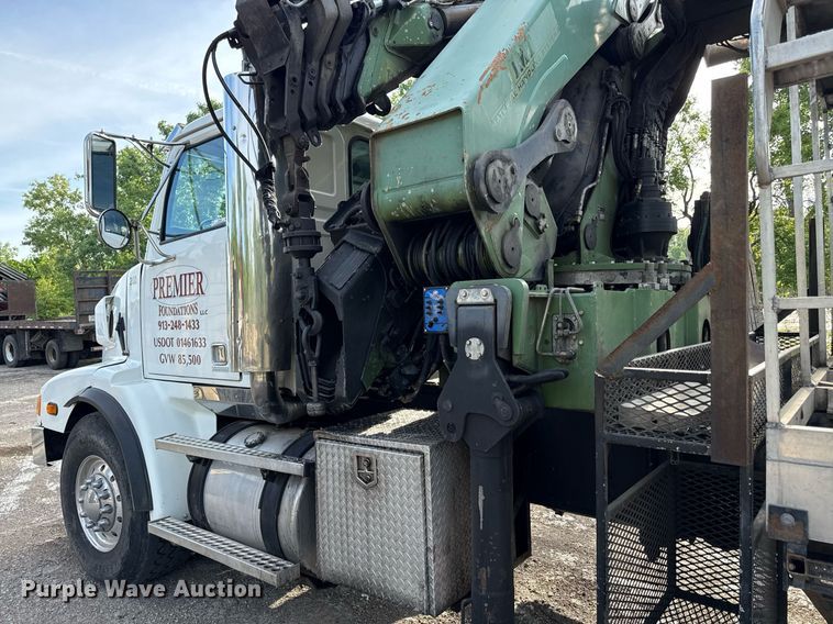 image for item DZ4069 2005 Western Star 4900 crane truck