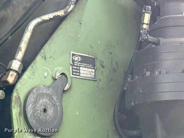 image for item DZ4069 2005 Western Star 4900 crane truck