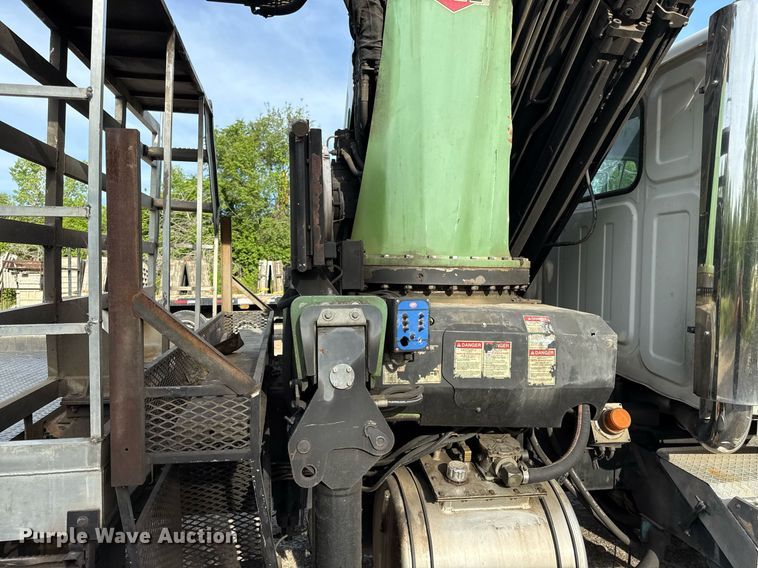 image for item DZ4069 2005 Western Star 4900 crane truck