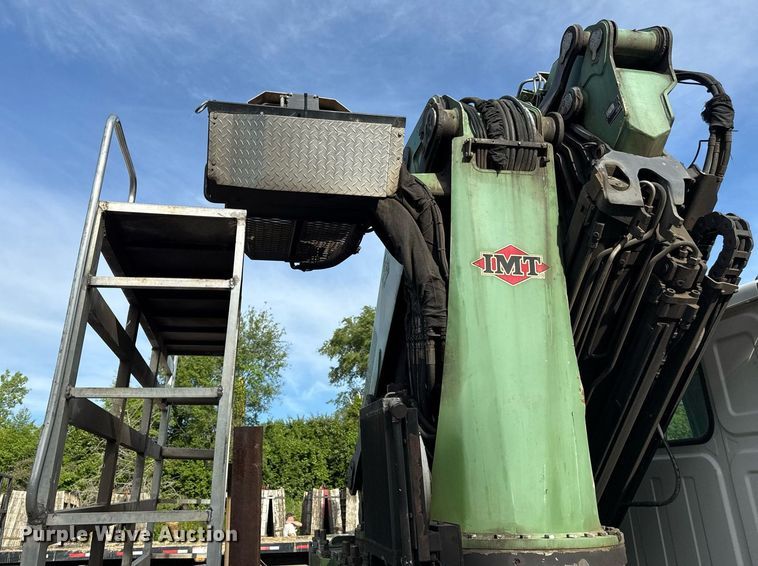 image for item DZ4069 2005 Western Star 4900 crane truck