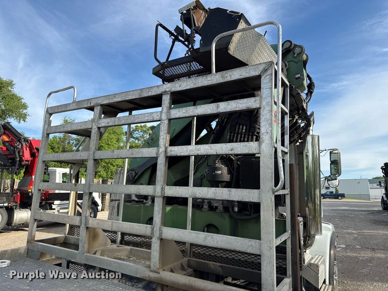 image for item DZ4069 2005 Western Star 4900 crane truck