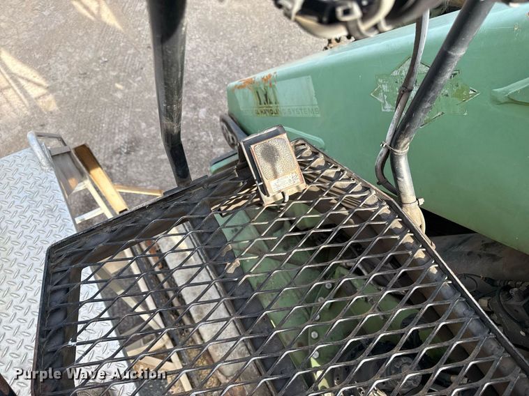 image for item DZ4069 2005 Western Star 4900 crane truck