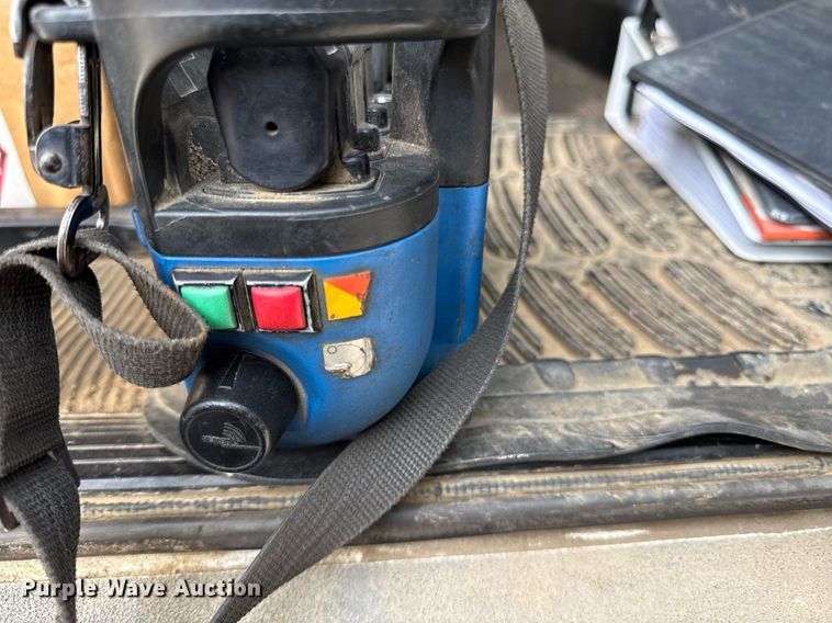 image for item DZ4069 2005 Western Star 4900 crane truck