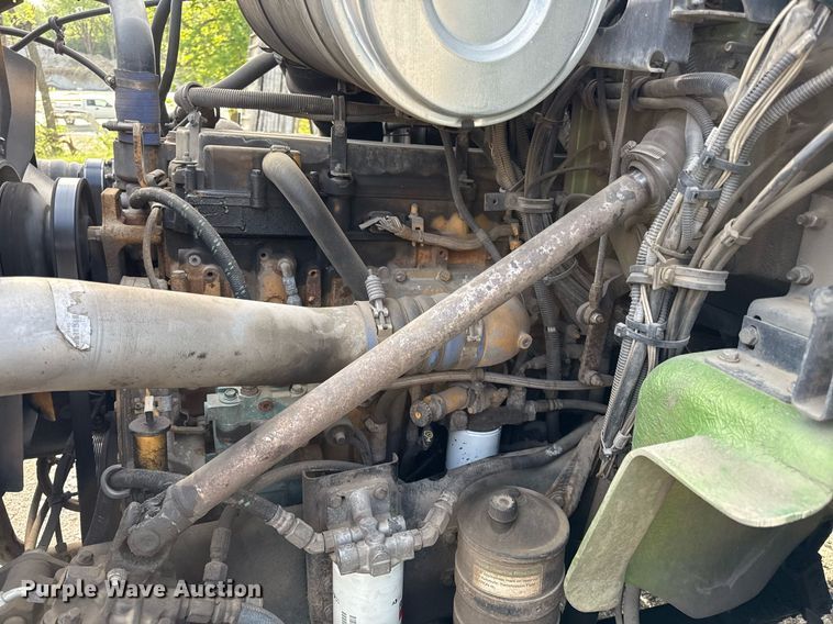 image for item DZ4069 2005 Western Star 4900 crane truck