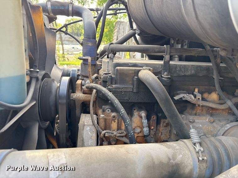 image for item DZ4069 2005 Western Star 4900 crane truck