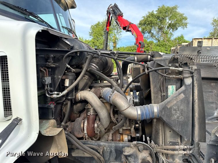 image for item DZ4069 2005 Western Star 4900 crane truck