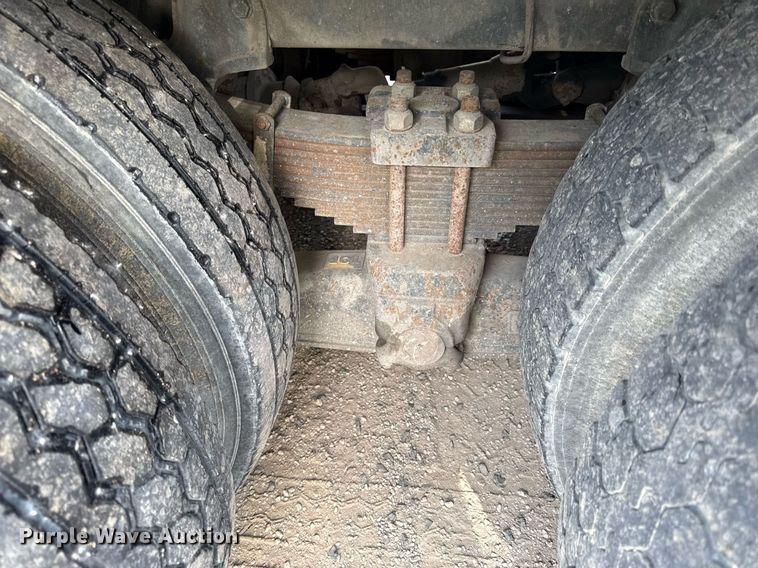 image for item DZ4069 2005 Western Star 4900 crane truck