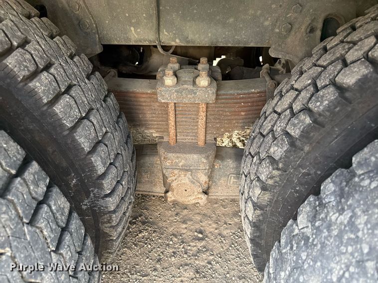 image for item DZ4069 2005 Western Star 4900 crane truck