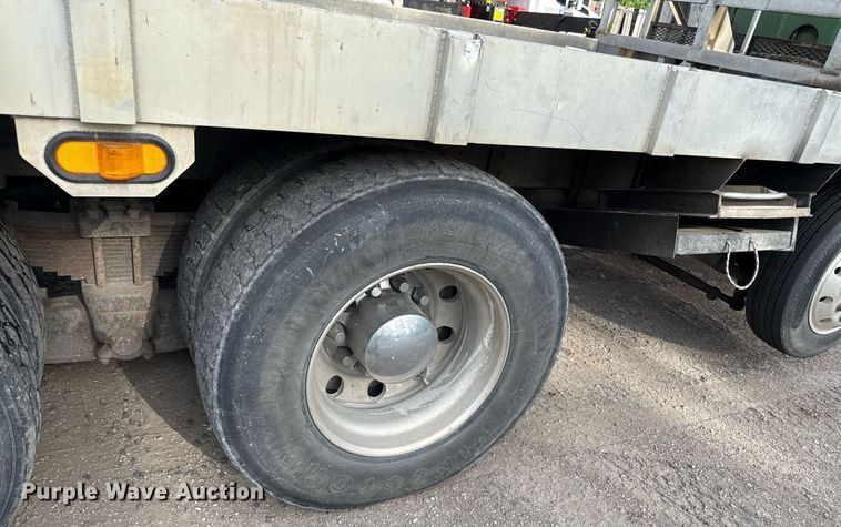 image for item DZ4069 2005 Western Star 4900 crane truck