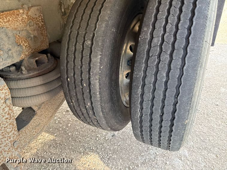 image for item DZ4069 2005 Western Star 4900 crane truck