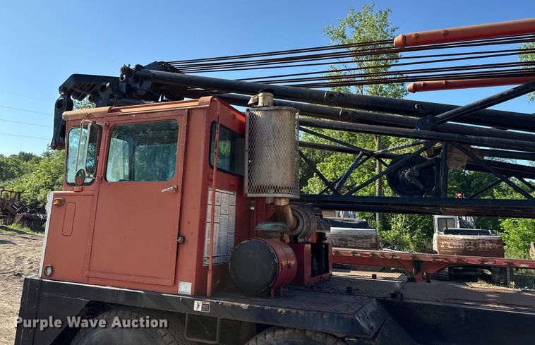 image for item DZ4070 1979 Link Belt HC138 crane