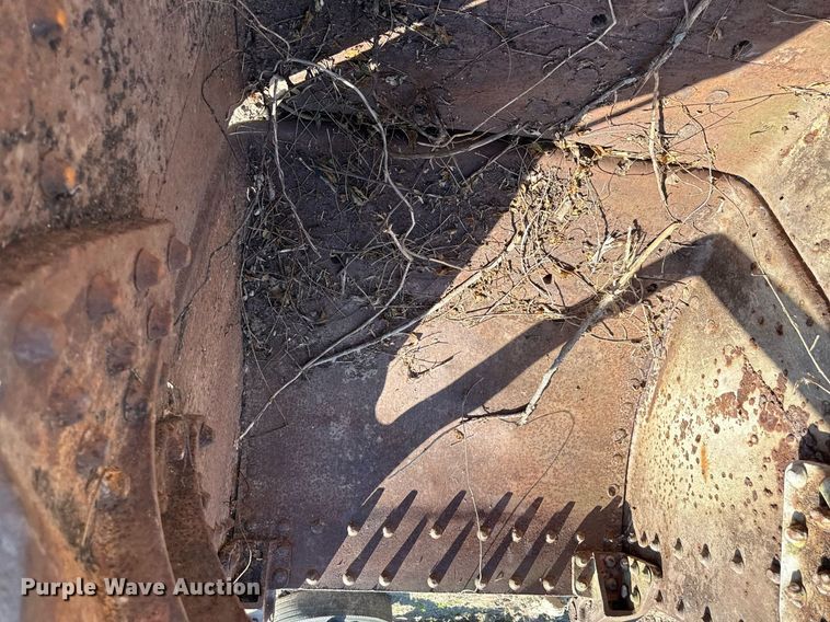 image for item DZ4072 Owen clam shell bucket