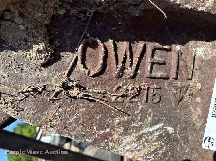 image for item DZ4072 Owen clam shell bucket