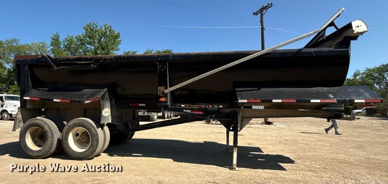 image for item DZ4075 2006 CTS HRD-27 OF end dump trailer