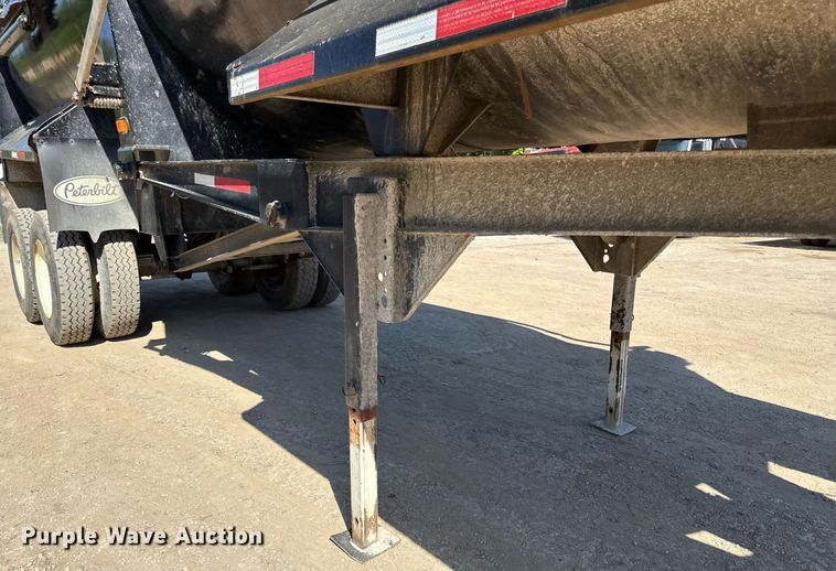 image for item DZ4075 2006 CTS HRD-27 OF end dump trailer