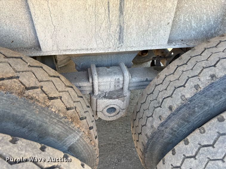 image for item DZ4075 2006 CTS HRD-27 OF end dump trailer