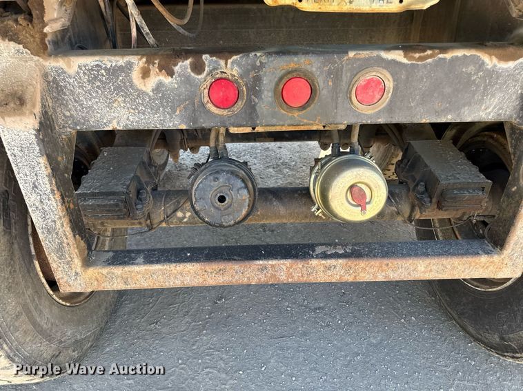 image for item DZ4075 2006 CTS HRD-27 OF end dump trailer