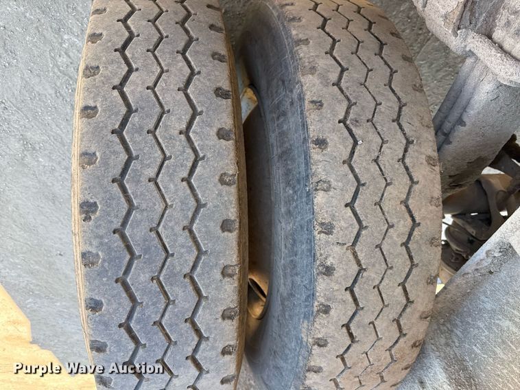 image for item DZ4075 2006 CTS HRD-27 OF end dump trailer