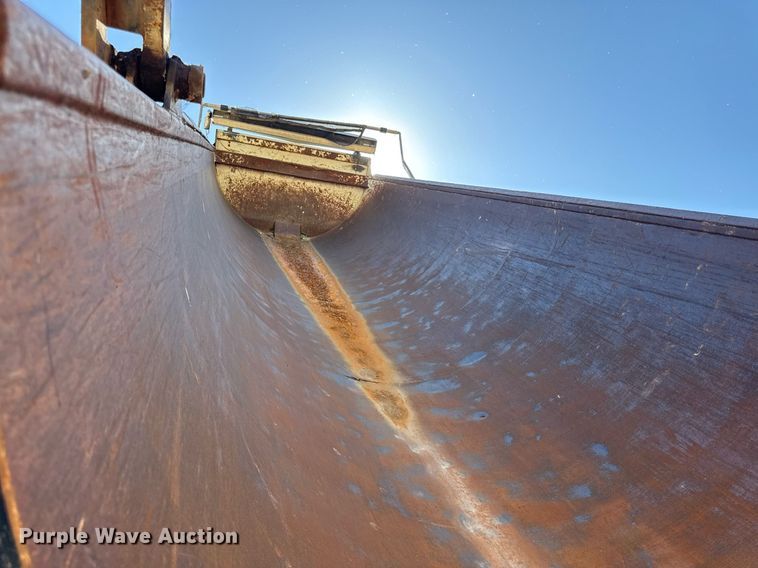 image for item DZ4075 2006 CTS HRD-27 OF end dump trailer