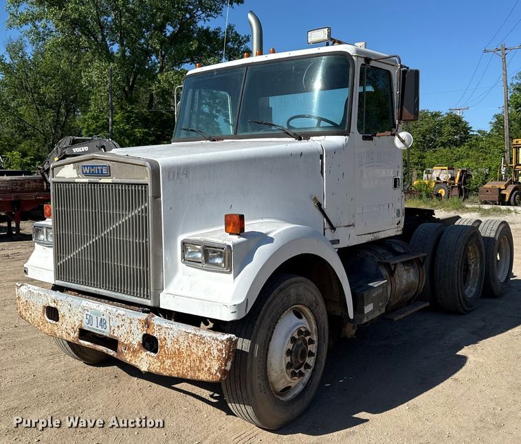 image for item DZ4076 1985 White WCM semi truck
