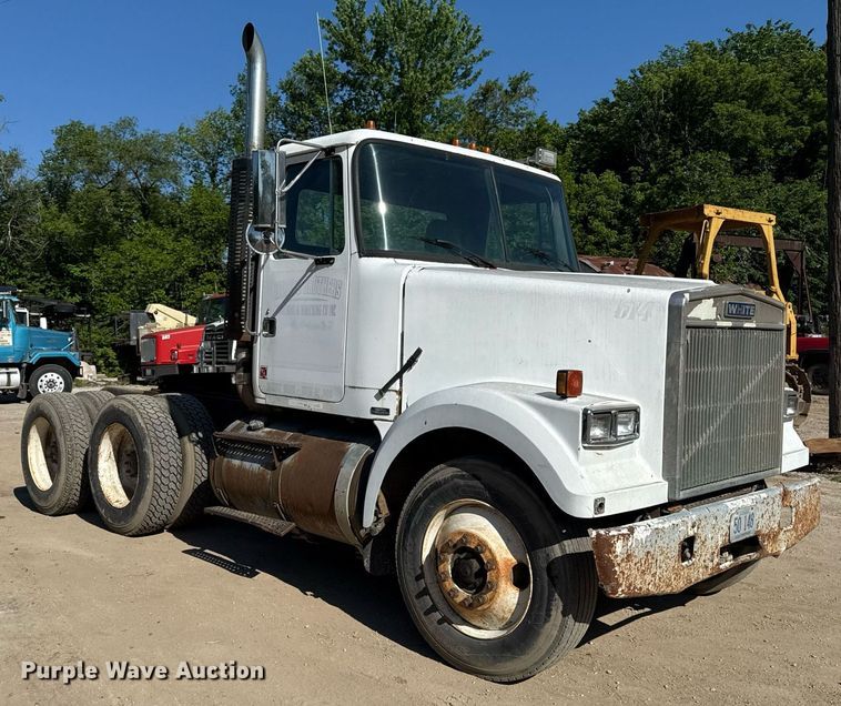 image for item DZ4076 1985 White WCM semi truck