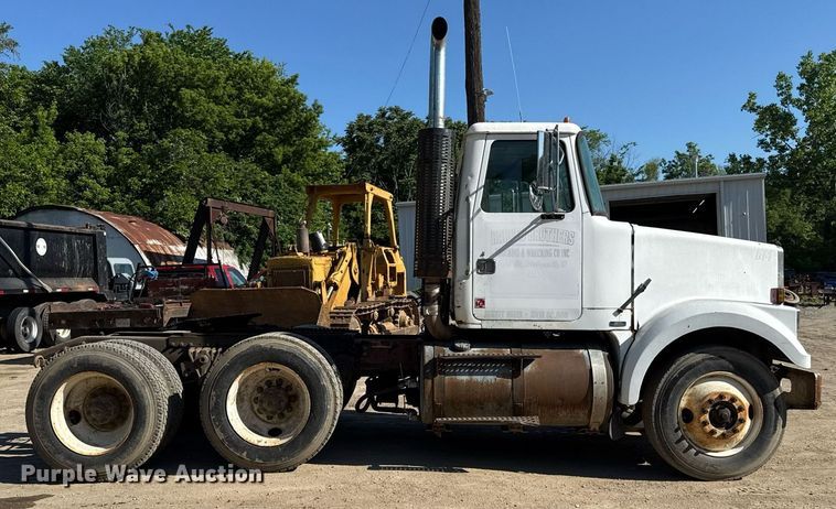 image for item DZ4076 1985 White WCM semi truck