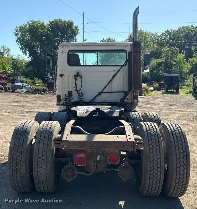 image for item DZ4076 1985 White WCM semi truck