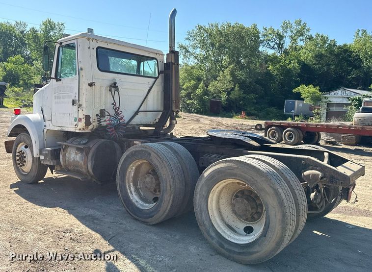 image for item DZ4076 1985 White WCM semi truck