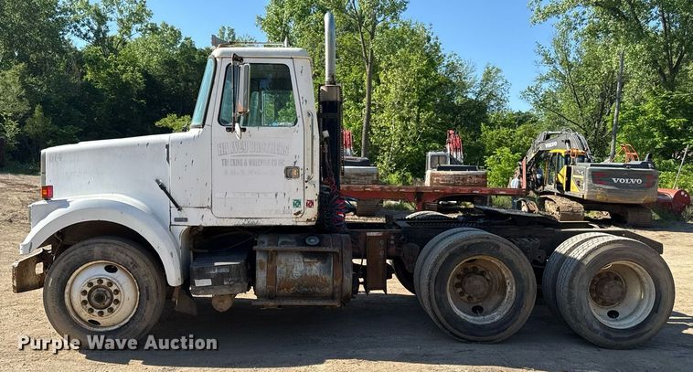 image for item DZ4076 1985 White WCM semi truck