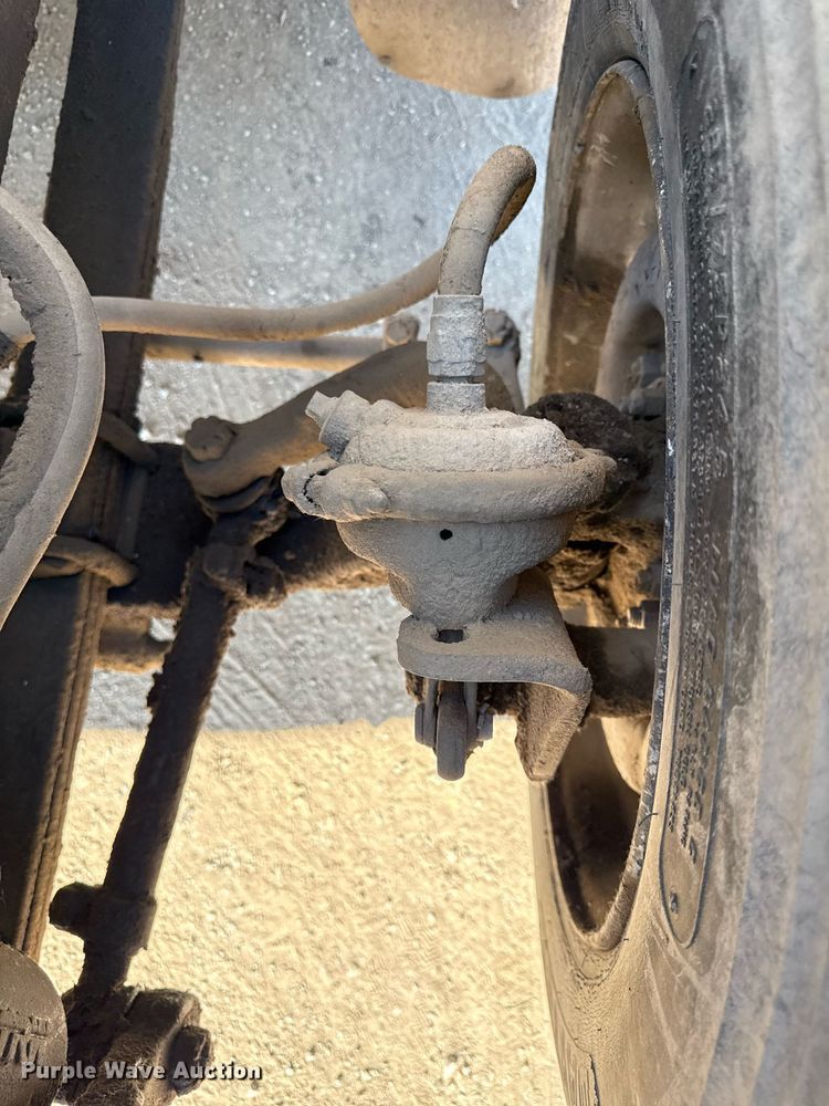 image for item DZ4076 1985 White WCM semi truck