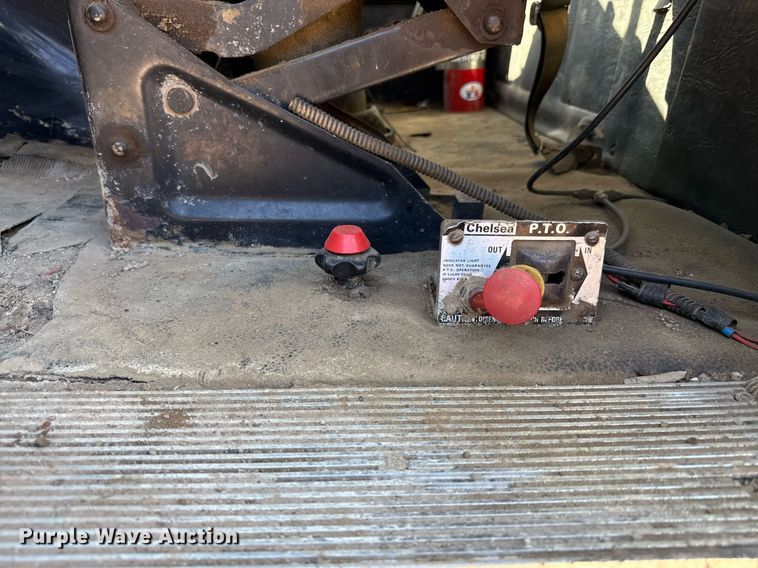 image for item DZ4076 1985 White WCM semi truck