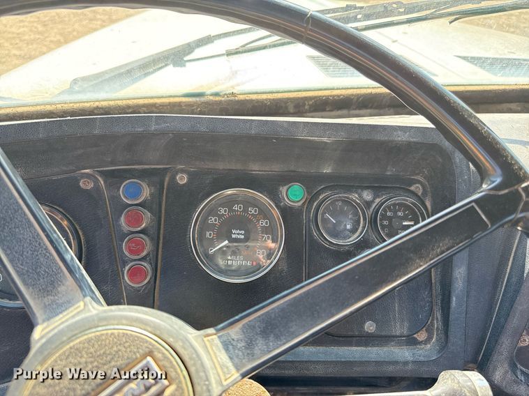 image for item DZ4076 1985 White WCM semi truck