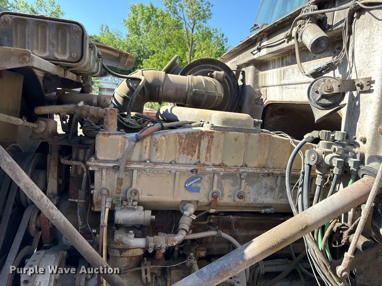 image for item DZ4076 1985 White WCM semi truck